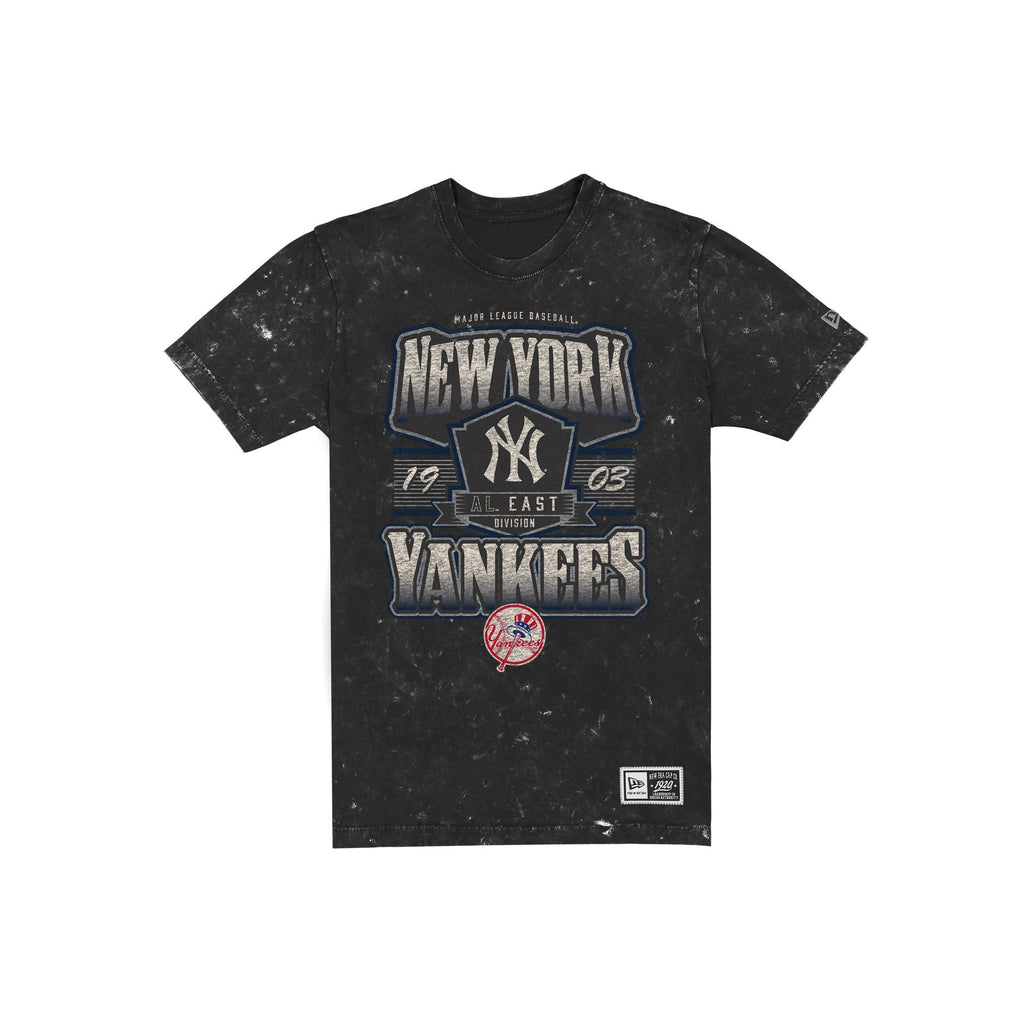 New York Yankees Throwback Washed Graphic Black T-Shirt