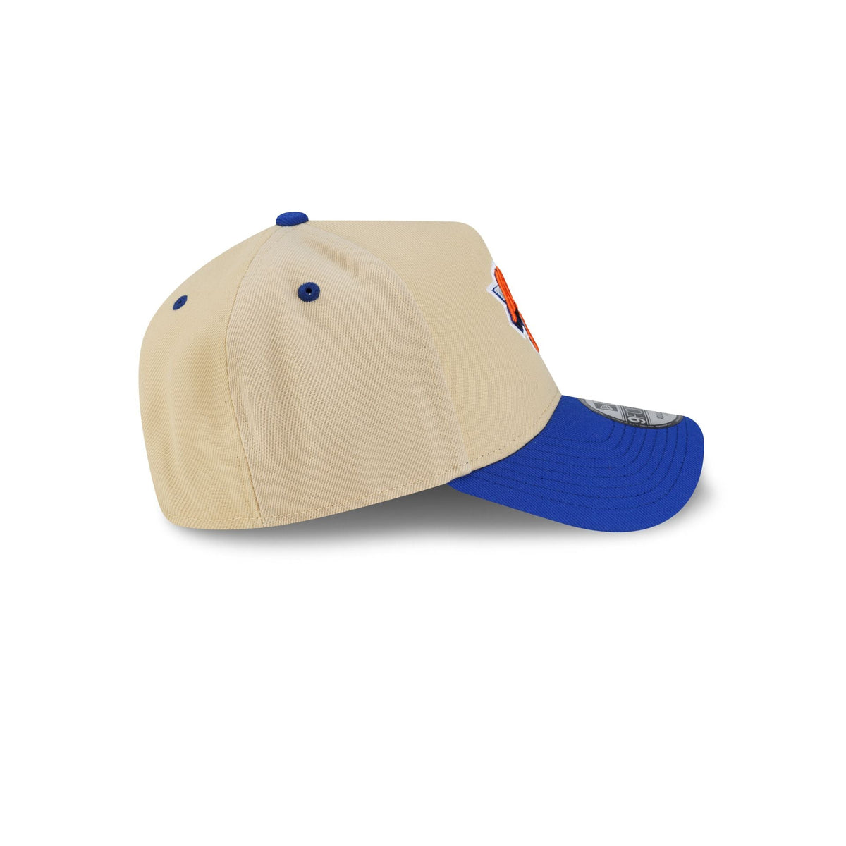 New York Knicks Hardwood Classics 2000s Gold 9FORTY A-Frame Snapback Hat